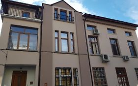 The Old House Guest Rooms And Apartament