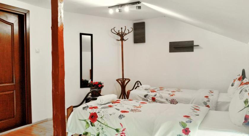 The Old House Guest Rooms And Apartament Plowdiw Exterior foto