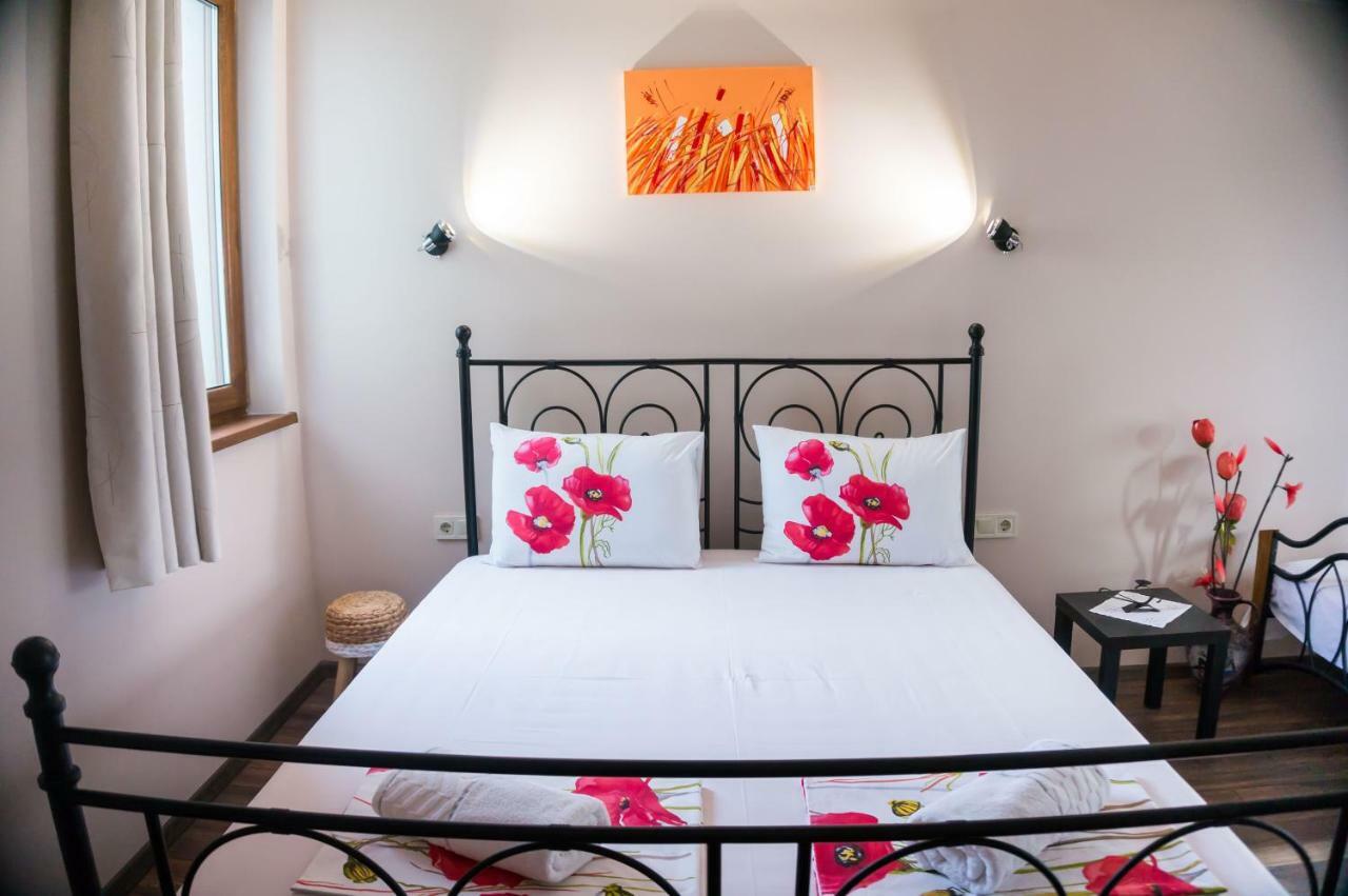 The Old House Guest Rooms And Apartament Plowdiw Exterior foto